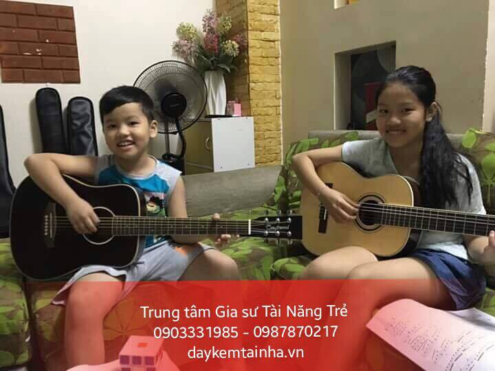 Điểm khác nhau giữa Guitar đệm hát và cổ điển